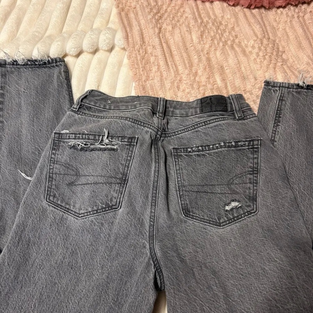 american eagle mom jeans